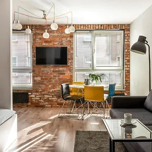 https://apartamenty-wroc-golden-house.hotelswroclaw.com