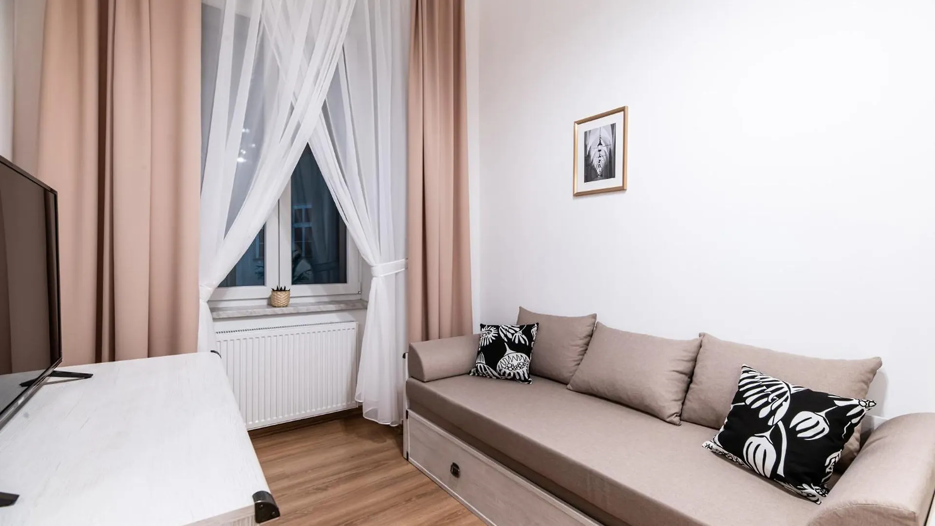 Apartmanhotel Dietla 32 Residence - Ideal Location In The Heart Of Krakow, Between Main Square And Kazimierz District